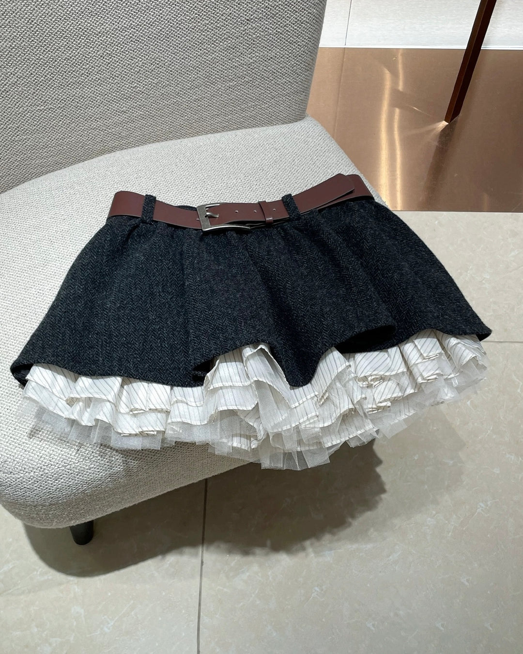 ベルト付きチュールレイヤードミニスカート Mc 768