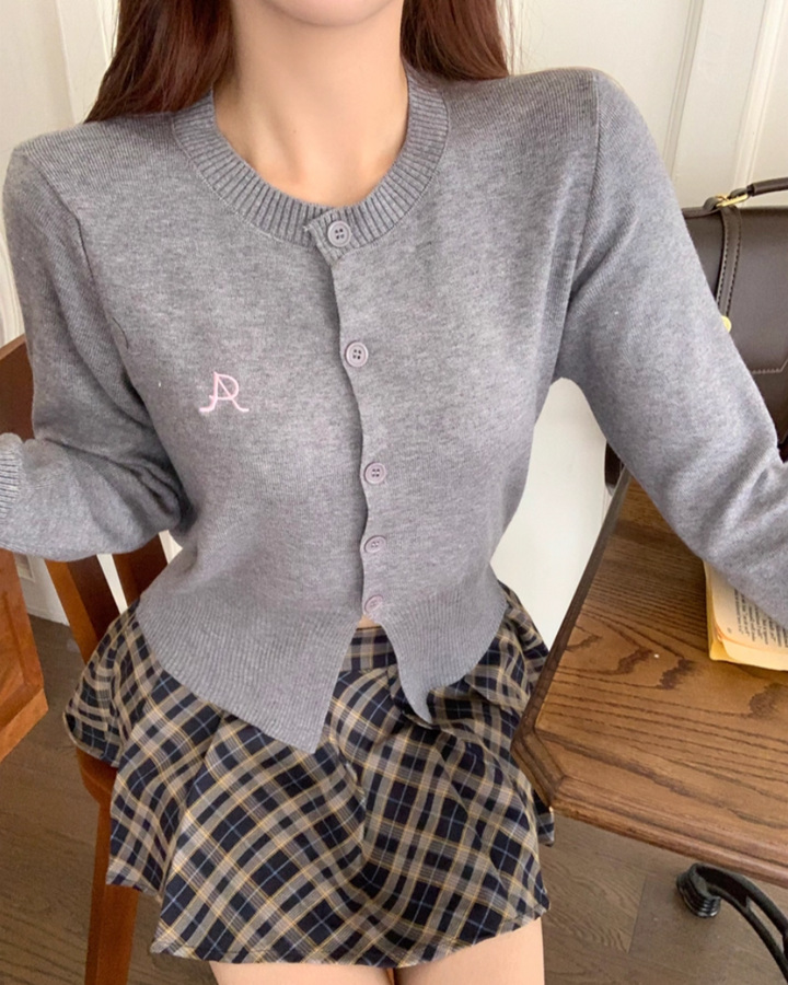 刺繍ラウンドネックウールニットカーディガン Mc 336
