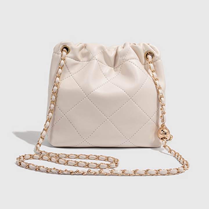 チャームキルティングチェーンショルダーミニバッグ Mc 115