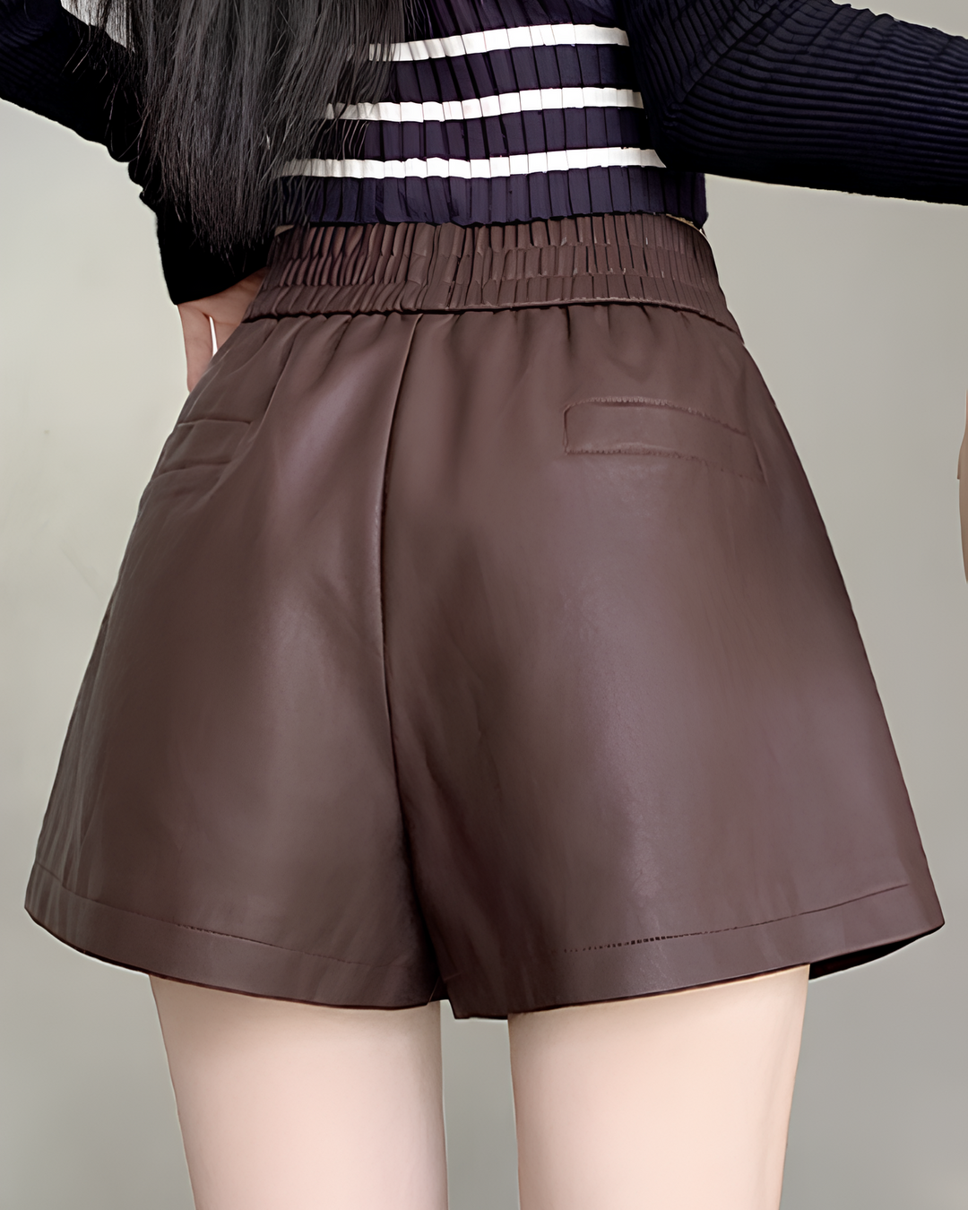 ハイウエストAラインフェイクレザーショートパンツ Mc 625