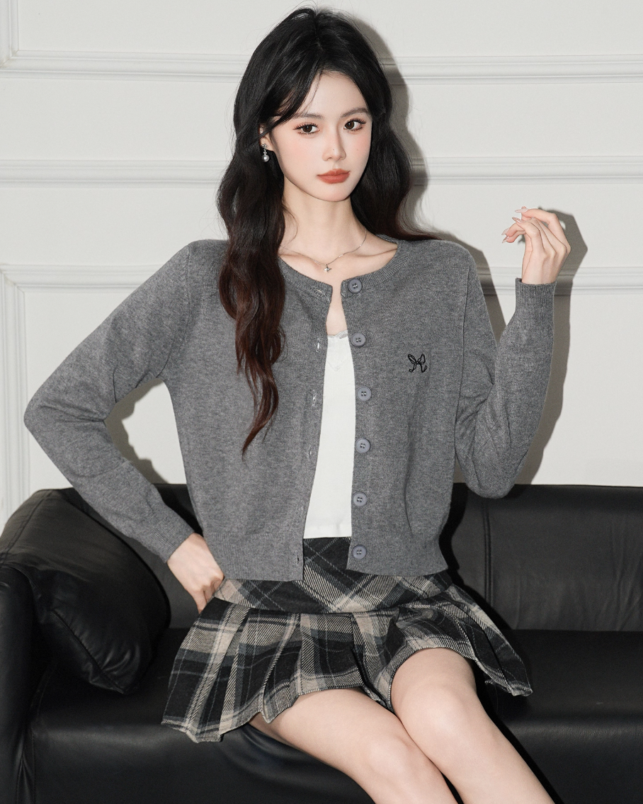 ラウンドネックニットカーディガン Mc 678