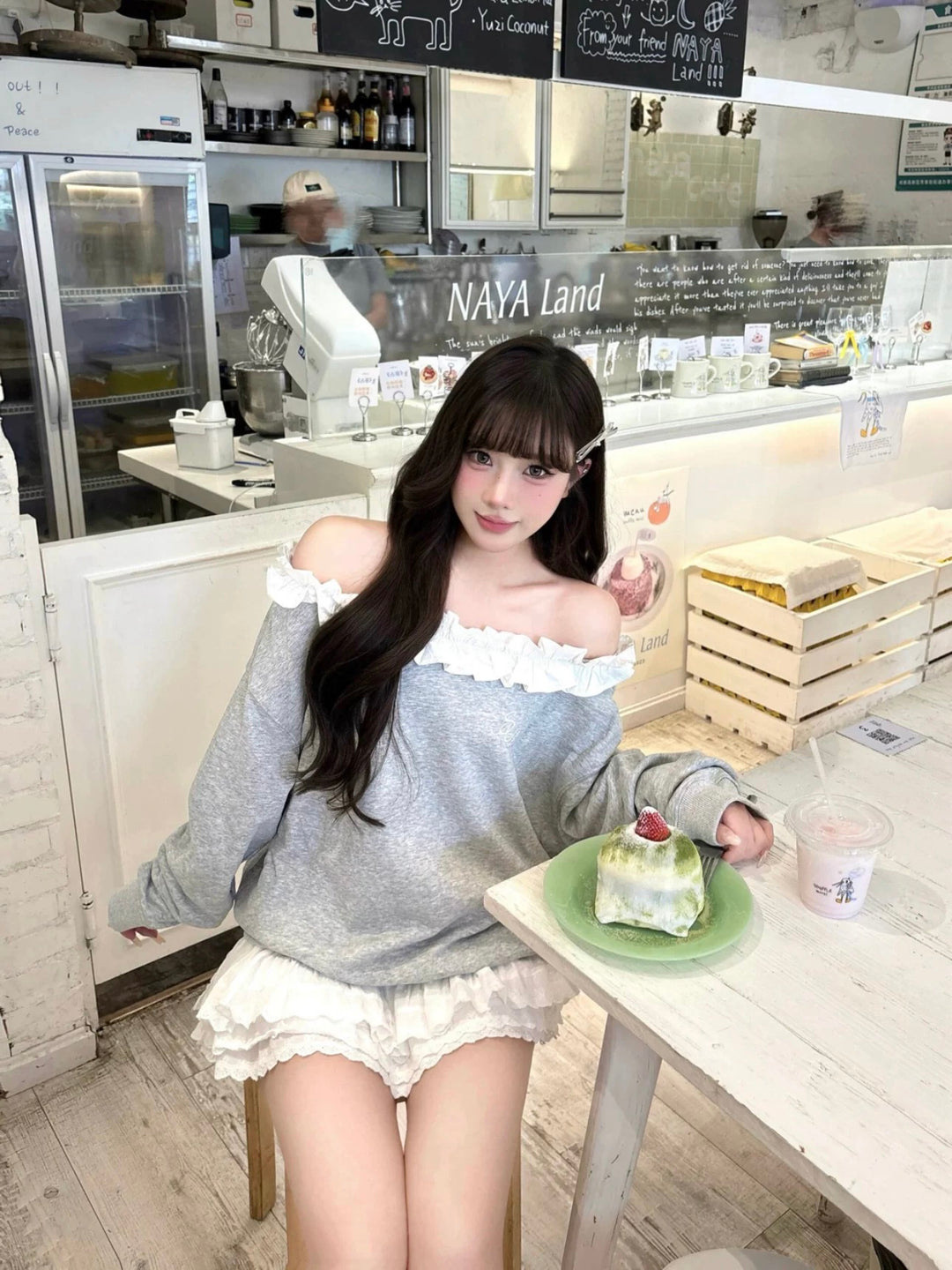 ロゴフリルオフショルプルオーバー　Mc 649