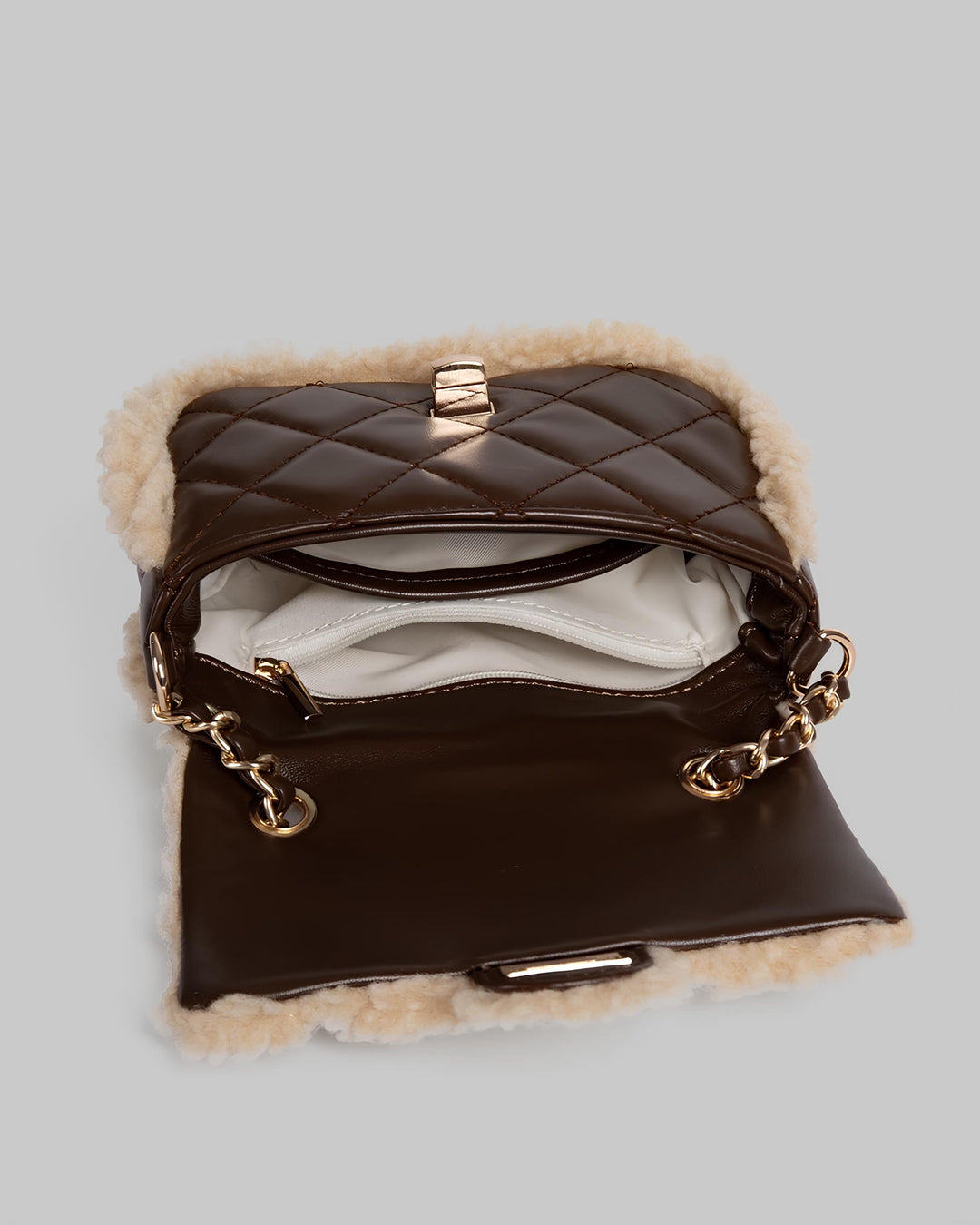 ファーレディ チェーンミニショルダーバッグ Mc 677