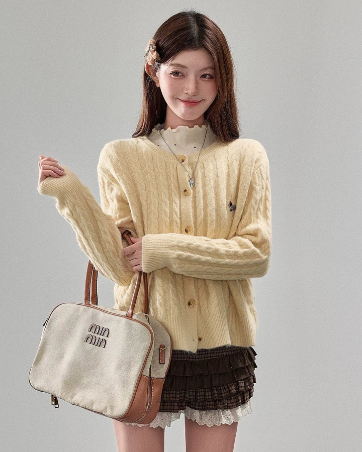 ケーブルニット刺繍カーディガン Mc 575