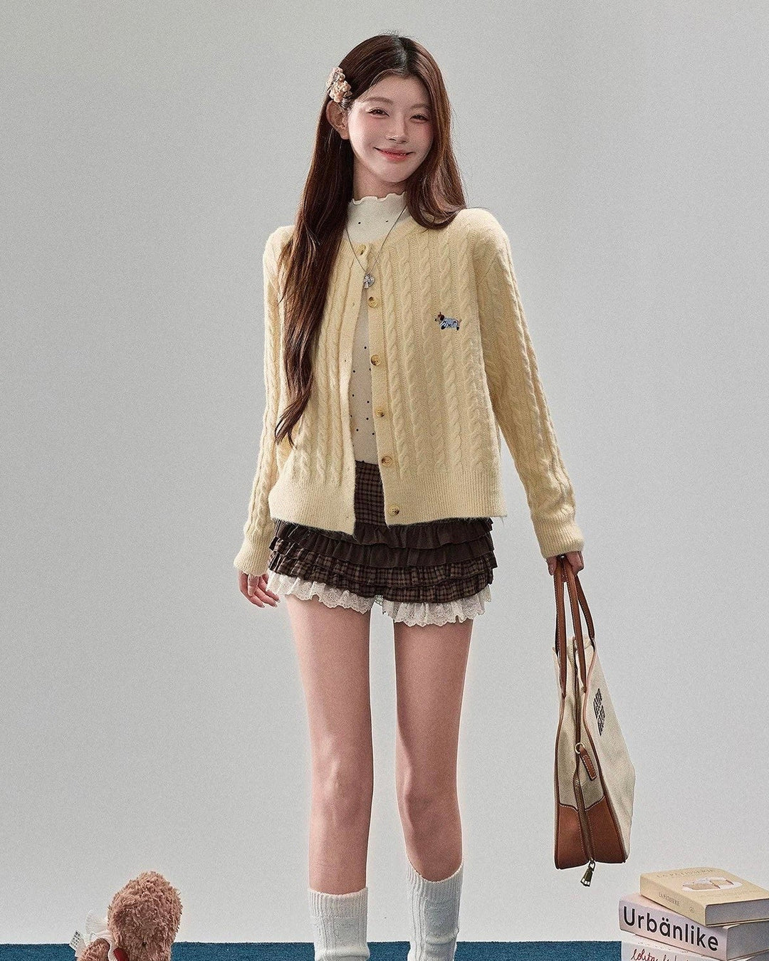 ケーブルニット刺繍カーディガン Mc 575