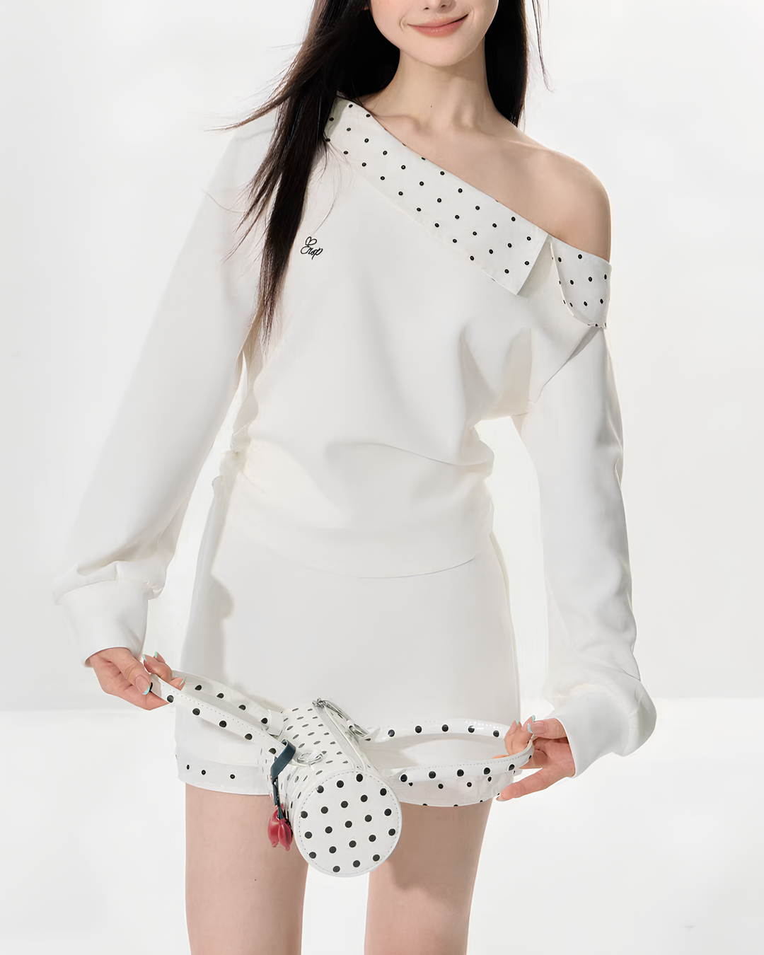 ドットオフショルダーガーリーセットアップ Mc 784